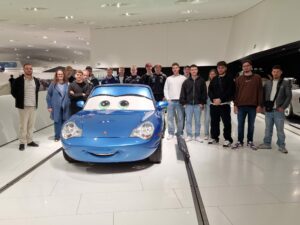 Ausbildungswerkstatt besucht das Porsche Museum in Stuttgart 